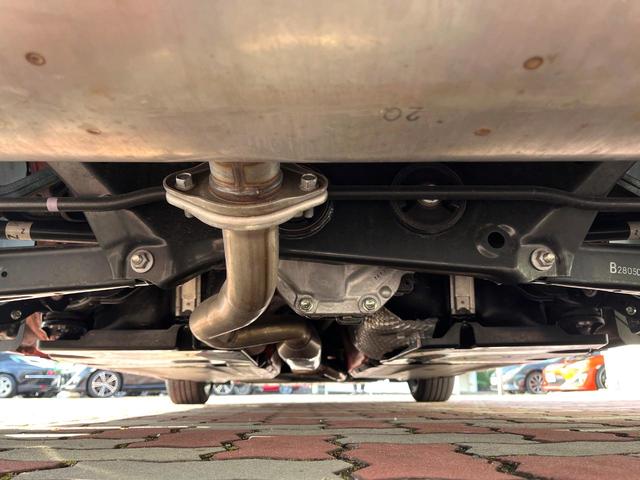 ＧＲ８６ ＳＺ　Ｂ型　１オーナー　禁煙車　純正ＳＤナビ　バックカメラ　純正フロアマット　ＥＴＣ　アイサイト　純正１７インチＡＷ　革巻きステアリング　パドルシフト　ＬＥＤヘッド　ハイビームアシスト　スマートキー（19枚目）