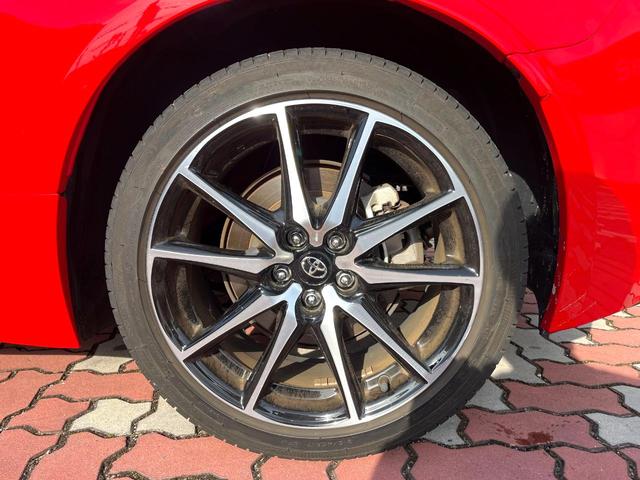 ＧＲ８６ ＳＺ　Ｂ型　１オーナー　禁煙車　純正ＳＤナビ　バックカメラ　純正フロアマット　ＥＴＣ　アイサイト　純正１７インチＡＷ　革巻きステアリング　パドルシフト　ＬＥＤヘッド　ハイビームアシスト　スマートキー（27枚目）