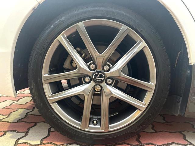 ＣＴ ＣＴ２００ｈ　Ｆスポーツ　サンルーフ　バックカメラ　衝突被害軽減システム　レーダークルーズ　禁煙車　ドラレコ　コーナーセンサー　スマートキー　ＬＥＤヘッド　ＥＴＣ２．０　純正１７インチアルミ　オートハイビーム　車線逸脱警報（33枚目）