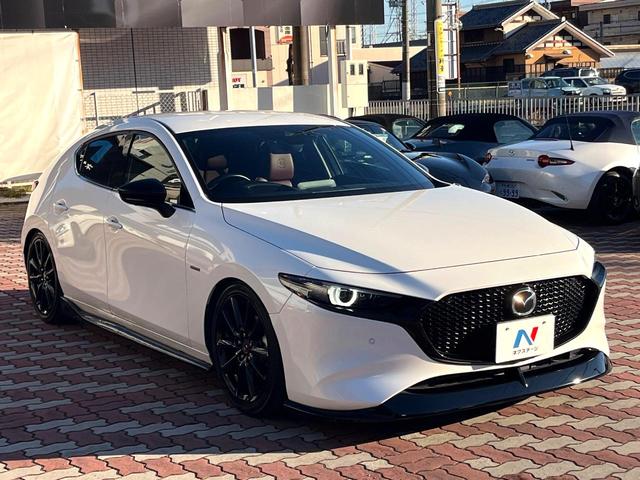 MAZDA3ファストバック 20S 100周年特別記念車 6MT 純正エアロ(F/S) XYZ車高調 禁煙車 BOSEサウンド 全周囲カメラ カラーHUD スマートブレーキサポート BSM レークル 赤革 シートヒーター 純正18インチAW LEDヘッド(16枚目)
