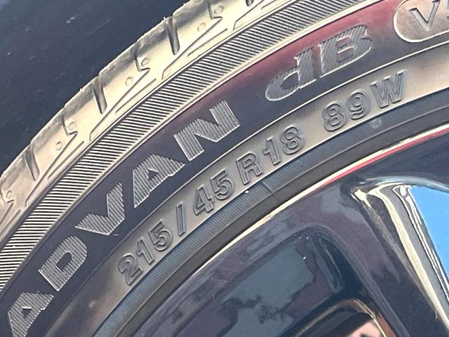 MAZDA3ファストバック 20S 100周年特別記念車 6MT 純正エアロ(F/S) XYZ車高調 禁煙車 BOSEサウンド 全周囲カメラ カラーHUD スマートブレーキサポート BSM レークル 赤革 シートヒーター 純正18インチAW LEDヘッド(26枚目)