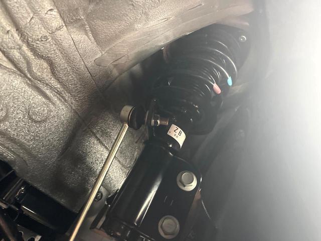 GR86 RZ 6MT 禁煙車 バックカメラ ハーフレザー シートヒーター 純正18インチAW リヤスポイラー LEDヘッド クルコン 革巻きステアリング オートエアコン スマートキー オートライト ETC(21枚目)