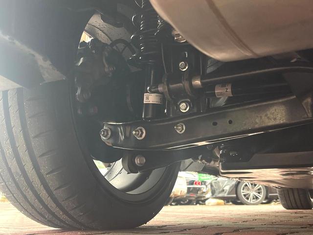 GR86 RZ 6MT 禁煙車 バックカメラ ハーフレザー シートヒーター 純正18インチAW リヤスポイラー LEDヘッド クルコン 革巻きステアリング オートエアコン スマートキー オートライト ETC(23枚目)