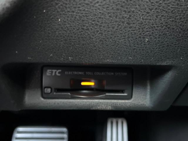 フェアレディZ バージョンT 後期 禁煙車 BOSEサウンド シートヒーター ハーフレザー 純正18インチAW リヤスポイラー バックカメラ HIDヘッド パドルシフト 革巻きステアリング パワーシート スマートキー ETC(7枚目)