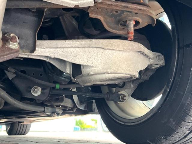 フェアレディZ バージョンT 後期 禁煙車 BOSEサウンド シートヒーター ハーフレザー 純正18インチAW リヤスポイラー バックカメラ HIDヘッド パドルシフト 革巻きステアリング パワーシート スマートキー ETC(22枚目)