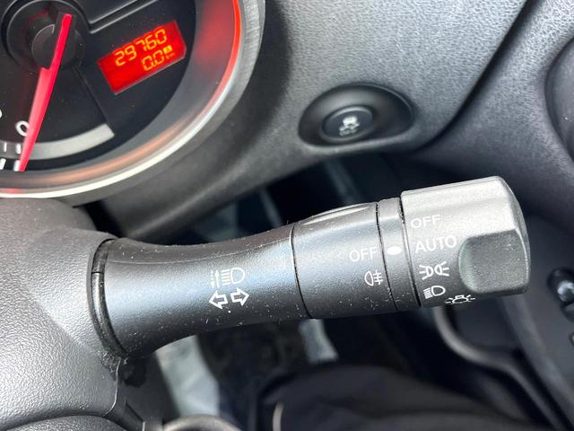 フェアレディZ バージョンT 後期 禁煙車 BOSEサウンド シートヒーター ハーフレザー 純正18インチAW リヤスポイラー バックカメラ HIDヘッド パドルシフト 革巻きステアリング パワーシート スマートキー ETC(41枚目)