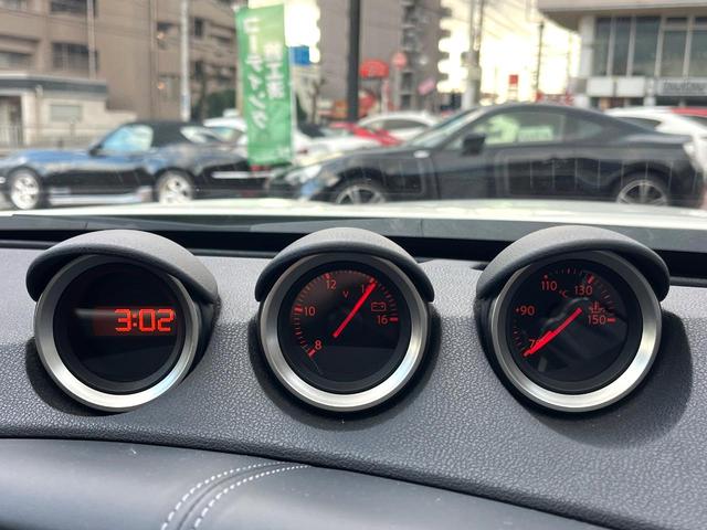 フェアレディZ バージョンT 後期 禁煙車 BOSEサウンド シートヒーター ハーフレザー 純正18インチAW リヤスポイラー バックカメラ HIDヘッド パドルシフト 革巻きステアリング パワーシート スマートキー ETC(48枚目)