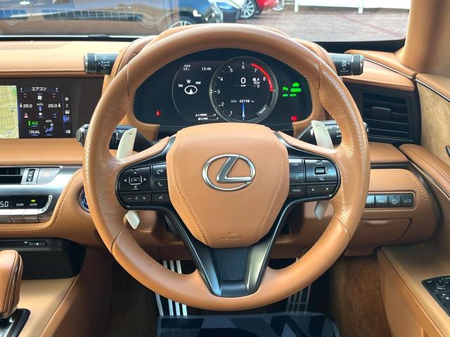LC LC500h Lパッケージ 禁煙車 純正OP21インチAW カラーHUD ガラスルーフ ベージュ革 ベンチレーション レークル BSM プリクラ 三眼LEDヘッド 純正SDナビ 革巻きステアリング パワーシート バックカメラ(10枚目)