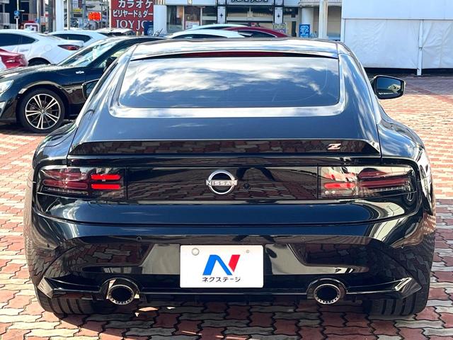 フェアレディZ バージョンS 6MT 純正レイズ製19インチブラック鍛造アルミ レッドブレーキキャリパー メカニカルLSD アップルカープレイ対応9インチコネクトナビ インテリジェントクルコン 405馬力 ワンオーナー 禁煙車(14枚目)