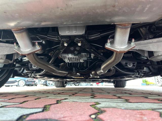 フェアレディZ バージョンS 6MT 純正レイズ製19インチブラック鍛造アルミ レッドブレーキキャリパー メカニカルLSD アップルカープレイ対応9インチコネクトナビ インテリジェントクルコン 405馬力 ワンオーナー 禁煙車(18枚目)