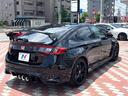 タイプＲ　現行　６ＭＴ　ＯＰシフトノブ　純正フロアマット　１オーナー　禁煙車　＋Ｒモードスイッチ　ホンダセンシング　ホンダコネクト　純正１９インチＡＷ　大型リヤスポイラー　トリプルマフラー　バックカメラ　ＥＴＣ（17枚目）