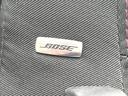 【BOSEサウンドシステム】メーカーオプションの高品位サウンドシステムを搭載。専用のチューニングが施された大小様々なスピーカーから良質なサウンドが奏でられ、臨場感あふれる音響空間を演出します。