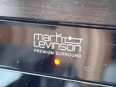 【マークレビンソンサウンドシステム】メーカーオプションの高品位サウンドシステムを搭載。専用のチューニングが施された大小様々なスピーカーから良質なサウンドが奏でられ、臨場感あふれる音響空間を演出します。 4