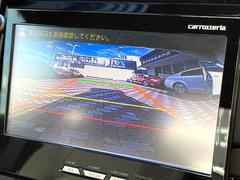 【バックカメラ】駐車時に後方がリアルタイム映像で確認できます。大型商業施設や立体駐車場での駐車時や、夜間のバック時に大活躍！運転スキルに関わらず、今や必須となった装備のひとつです！ 6