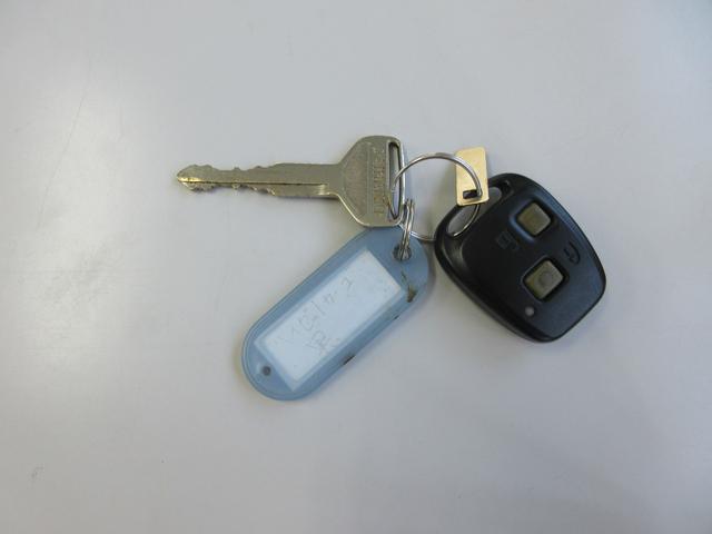 ハイゼットカーゴ クルーズターボ ハイルーフ キーレス オーバーヘッドコンソール 両側スライドドア ABS 電動格納ミラー パワーウィンド(4枚目)