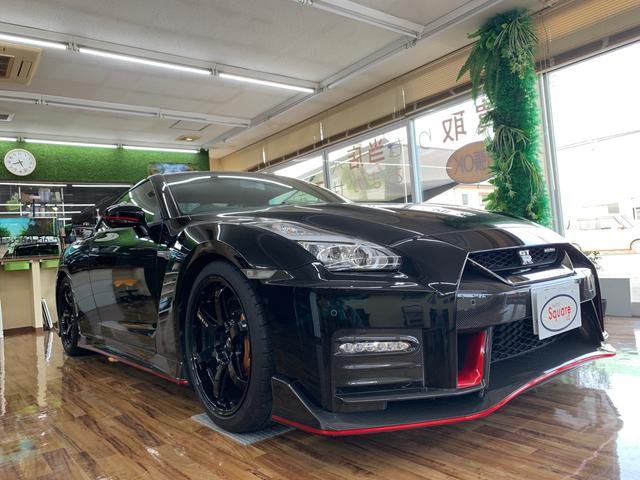 ＧＴ－Ｒ ニスモ　禁煙車　ＥＴＣ　バックカメラ　スマートキー　カーボンシート　ＮＩＳＭＯ専用カーボンエアロ　専用２０インチ鍛造ＡＷ（2枚目）