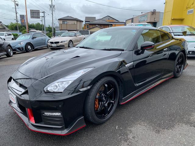 ＧＴ－Ｒ ニスモ　禁煙車　ＥＴＣ　バックカメラ　スマートキー　カーボンシート　ＮＩＳＭＯ専用カーボンエアロ　専用２０インチ鍛造ＡＷ（5枚目）