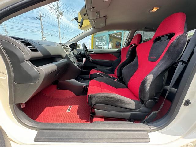 シビック タイプＲ　ワンオーナ　無事故車　純正ＲＥＣＡＲＯ　　毎年ディーラー記録簿　キーレス　ＥＴＣ（31枚目）