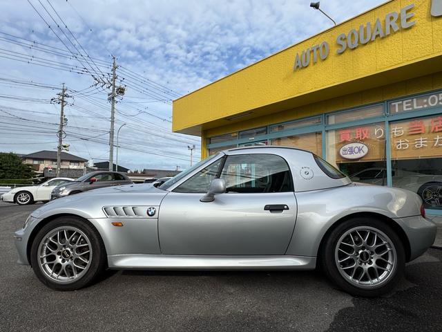 Z3ロードスター 2.2i 5速MT ハードトップ付 BBS17AW 記録簿 スペアキー ETC ブラックレザー ホロ綺麗(17枚目)