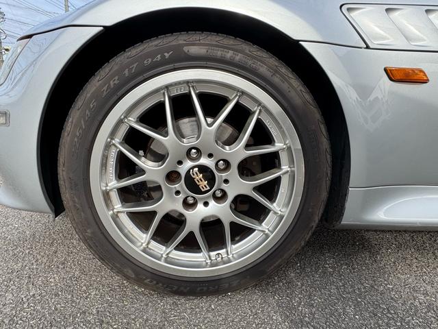 Z3ロードスター 2.2i 5速MT ハードトップ付 BBS17AW 記録簿 スペアキー ETC ブラックレザー ホロ綺麗(19枚目)