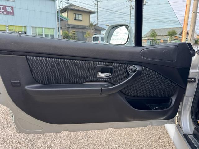 Z3ロードスター 2.2i 5速MT ハードトップ付 BBS17AW 記録簿 スペアキー ETC ブラックレザー ホロ綺麗(24枚目)