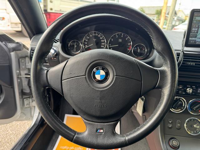 Z3ロードスター 2.2i 5速MT ハードトップ付 BBS17AW 記録簿 スペアキー ETC ブラックレザー ホロ綺麗(26枚目)