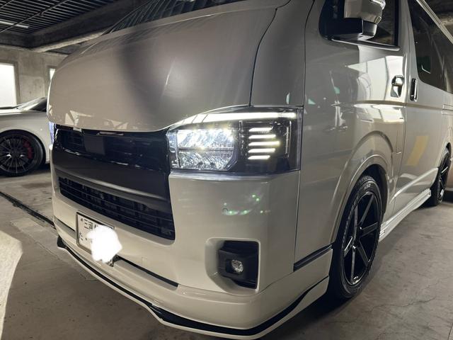 ハイエースバン スーパーＧＬ　ダークプライムＩＩ　４１５コブラカスタム車両　ベットキット付き　１．５インチダウン　ビッグＸ１１ナビ　ご来店予約お願い致します（5枚目）