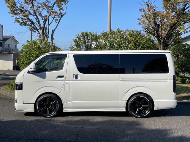 ハイエースバン スーパーＧＬ　ダークプライムＩＩ　４１５コブラカスタム車両　ベットキット付き　１．５インチダウン　ビッグＸ１１ナビ　ご来店予約お願い致します（11枚目）