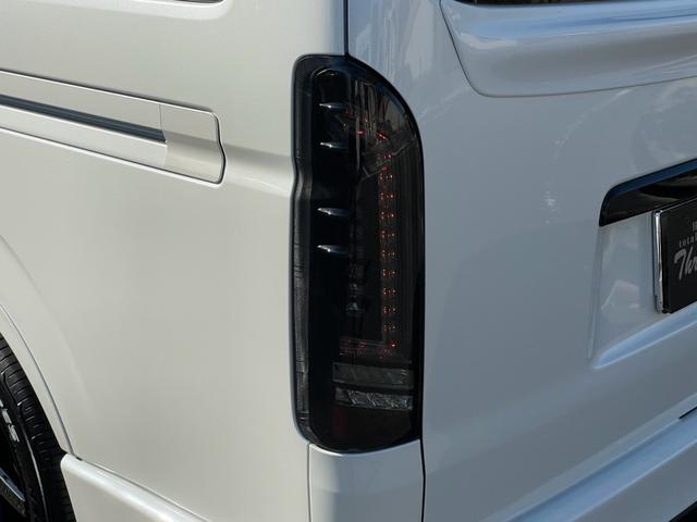 ハイエースバン スーパーＧＬ　ダークプライムＩＩ　４１５コブラカスタム車両　ベットキット付き　１．５インチダウン　ビッグＸ１１ナビ　ご来店予約お願い致します（18枚目）