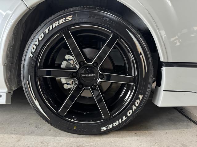 ハイエースバン スーパーＧＬ　ダークプライムＩＩ　４１５コブラカスタム車両　ベットキット付き　１．５インチダウン　ビッグＸ１１ナビ　ご来店予約お願い致します（25枚目）