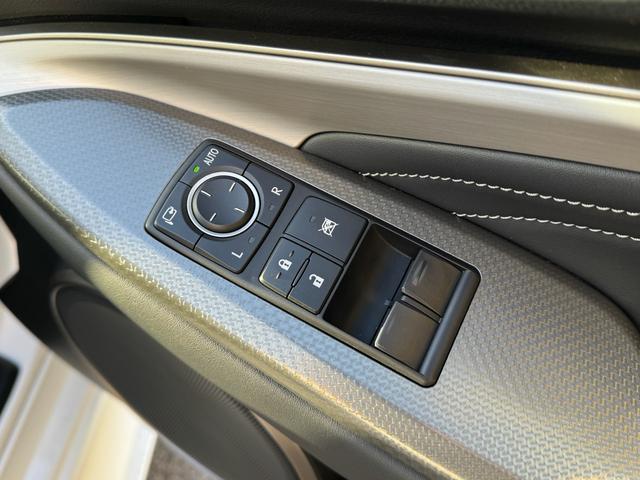 RC RC200t Fスポーツ サンルーフ マークレビンサウンド TRDマフラー エアロ 三眼ヘッドライトブラインドスポットモニタークリアランスソナー 禁煙車(27枚目)