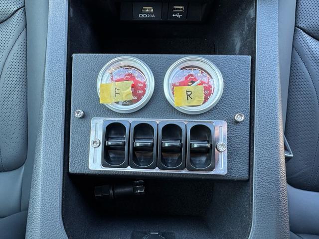 ＭＩＲＡＩ Ｚ　エグゼクティブパッケージ　エアサス構造変更済　禁煙ワンオーナ車　ワンオフ２１ＡＷ　パノラマルーフ　ＪＢＬサウンド　シートヒーター＆ベンチレーション（31枚目）