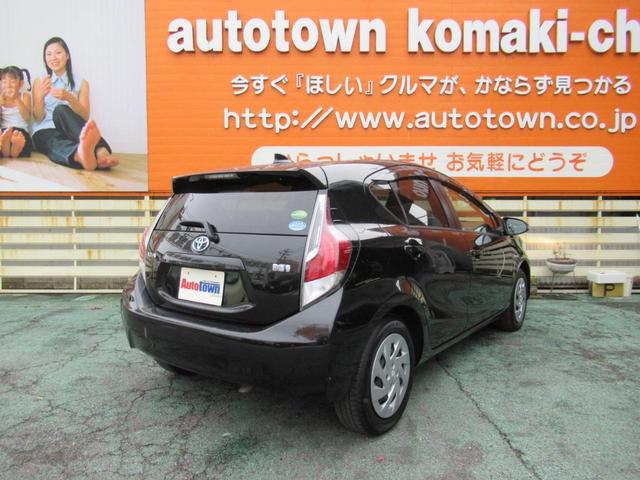 S スマートキー/盗難防止装置/禁煙車/アイドリングストップ/保証書/電動式格納ミラー/運転席・助手席エアバック/プライバシーガラス/エアコン/パワステ/ABS(3枚目)