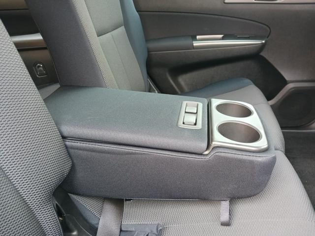 エクシーガ ２．０ｉ－Ｓ　禁煙車　イクリプスＳＤナビ　フルセグＴＶ　ＣＤ／ＤＶＤ再生　ＵＳＢ端子　バックカメラ　ＥＴＣ　プッシュスターター　運転席電動シート　クルーズコントロール　パドルシフト　ＨＩＤヘッドライト　フォグランプ（37枚目）