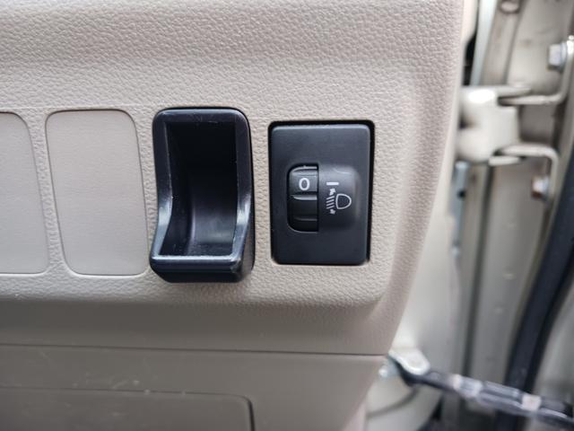 ミラ Ｘ　禁煙車！！当店下取車！！平成２２年式！！グレードＸ！！ＣＶＴオートマ！！ＥＴＣ！！キーレスエントリー！！ＡＢＳ！！電動格納式ドアミラー！！フロントＵＶカットガラス！！プライバシーガラス！！ドアバイザー（14枚目）