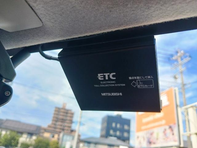 ミラ Ｘ　禁煙車！！当店下取車！！平成２２年式！！グレードＸ！！ＣＶＴオートマ！！ＥＴＣ！！キーレスエントリー！！ＡＢＳ！！電動格納式ドアミラー！！フロントＵＶカットガラス！！プライバシーガラス！！ドアバイザー（18枚目）