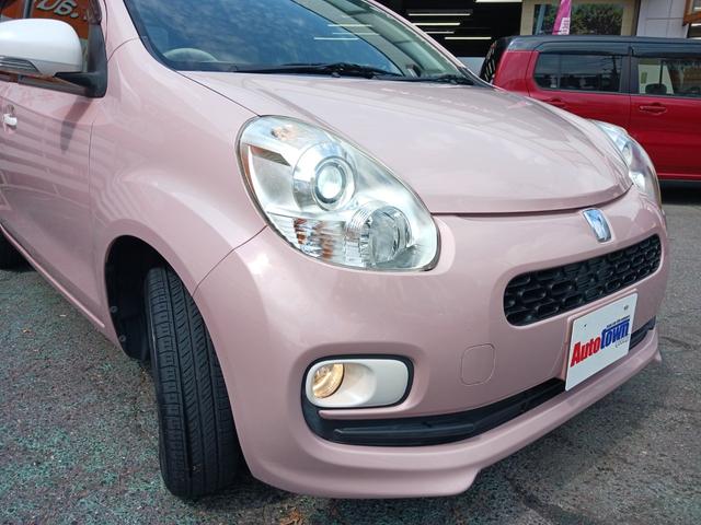 パッソ プラスハナ Gパッケージ 禁煙車 プラスHanaGパッケージ 走行46477キロ 純正SDナビTV バックカメラ Bluetoothスマートキー HIDヘッドライト フォグランプ ベンチシート アイドリングストップ オートAC(4枚目)