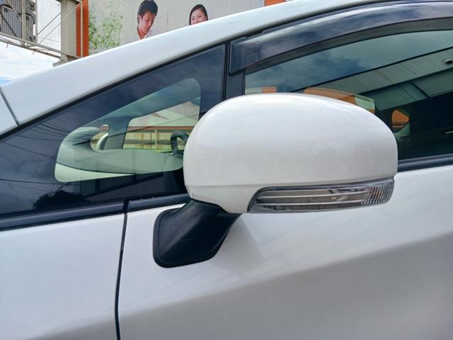 プリウス S 禁煙車 純正HDDナビ フルセグTV Bluetooth バックカメラ ETC HIDヘッドライト フォグランプ スマートキー プッシュスターターCD(録音)/DVD再生 純正15インチアルミホイール(7枚目)