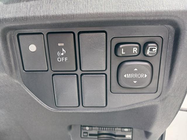 プリウス S 禁煙車 純正HDDナビ フルセグTV Bluetooth バックカメラ ETC HIDヘッドライト フォグランプ スマートキー プッシュスターターCD(録音)/DVD再生 純正15インチアルミホイール(16枚目)