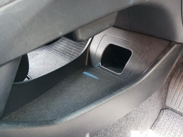 プリウス S 禁煙車 純正HDDナビ フルセグTV Bluetooth バックカメラ ETC HIDヘッドライト フォグランプ スマートキー プッシュスターターCD(録音)/DVD再生 純正15インチアルミホイール(33枚目)