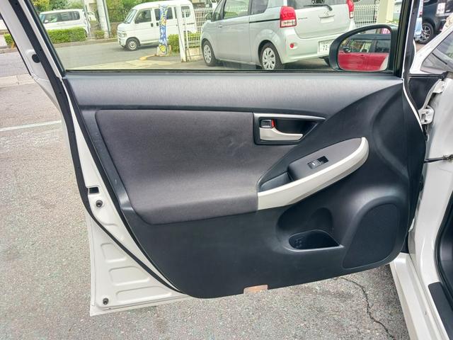 プリウス S 禁煙車 純正HDDナビ フルセグTV Bluetooth バックカメラ ETC HIDヘッドライト フォグランプ スマートキー プッシュスターターCD(録音)/DVD再生 純正15インチアルミホイール(44枚目)