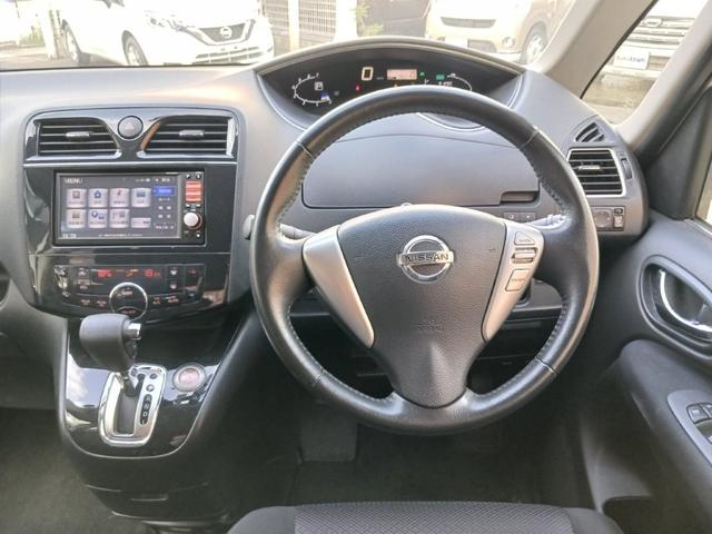 セレナ ハイウェイスター S-ハイブリッド 禁煙車 純正SDナビ フルセグTV バックカメラ(曇りあり) ETC 両側電動スライドドア クルーズコントロール スマートキー プッシュスターター革巻ハンドル アイドリングストップ純正16インチアルミ(10枚目)