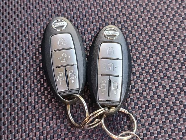 セレナ ハイウェイスター S-ハイブリッド 禁煙車 純正SDナビ フルセグTV バックカメラ(曇りあり) ETC 両側電動スライドドア クルーズコントロール スマートキー プッシュスターター革巻ハンドル アイドリングストップ純正16インチアルミ(23枚目)