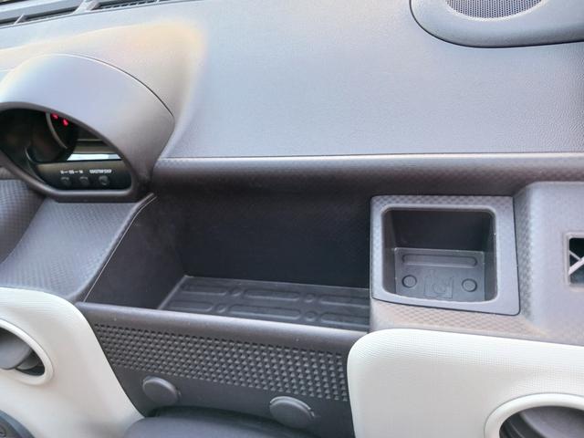 スペイド X 禁煙車 衝突軽減ブレーキサポート レーンアラート オートハイビーム ETC USB端子 スマートキー プッシュスターター パワースライドドア CD再生 電動格納ウインカードアミラー プライバシーガラス(31枚目)