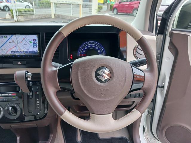 ＭＲワゴンＷｉｔ ＬＳ　禁煙車　ＷＩｔ　レザーシート　ＨＩＤライト　社外ケンウッドメモリーナビＴＶ　バックモニター　ＵＳＢ端子　スマートキー　プッシュスターター　革巻ハンドル　ＣＤ再生　ベンチシート　ＰＶガラス　純正アルミ（10枚目）