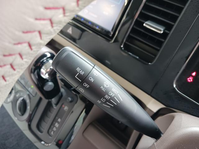 ＭＲワゴンＷｉｔ ＬＳ　禁煙車　ＷＩｔ　レザーシート　ＨＩＤライト　社外ケンウッドメモリーナビＴＶ　バックモニター　ＵＳＢ端子　スマートキー　プッシュスターター　革巻ハンドル　ＣＤ再生　ベンチシート　ＰＶガラス　純正アルミ（18枚目）