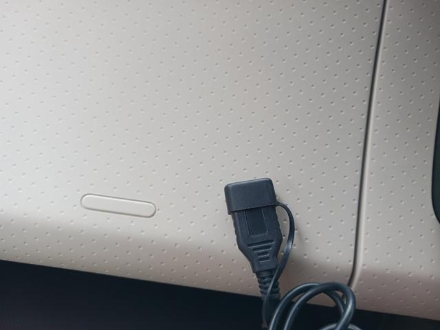 ＭＲワゴンＷｉｔ ＬＳ　禁煙車　ＷＩｔ　レザーシート　ＨＩＤライト　社外ケンウッドメモリーナビＴＶ　バックモニター　ＵＳＢ端子　スマートキー　プッシュスターター　革巻ハンドル　ＣＤ再生　ベンチシート　ＰＶガラス　純正アルミ（19枚目）