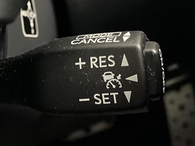 ＲＣ ＲＣ３００ｈ　Ｆスポーツ　フルセグテレビ　バックガイドモニター　革Ｓ　エアコン　横滑り防止装置　ＬＥＤライト　ミュージックプレイヤー接続可　サイドエアバッグ　ＰＳ　メモリーナビ　キーレス　アルミホイール　ナビＴＶ　エアバッグ（30枚目）