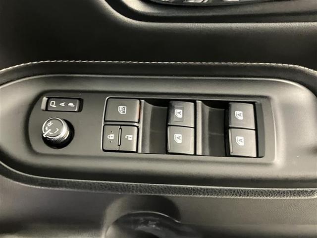 エスクァイア ハイブリッドＧｉ　ブラックテーラード　オートクルーズコントロール　地デジＴＶ　スマートキー　ナビ＆ＴＶ　ＬＥＤヘッド　キーレス　ＥＴＣ　ドラレコ　メモリーナビ　パワーウィンドウ　パワーステアリング　横滑り防止機能　Ｗエアコン　３列シート（32枚目）