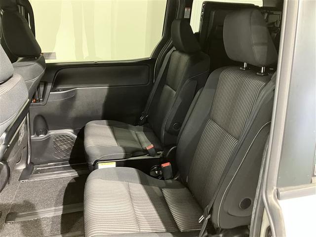 ノア Si 1オーナー プリクラッシュ 地デジ DVD視聴可 ダブルエアコン LEDヘットライト ETC付き ドライブレコーダー クルコン 横滑り防止機能 ナビTV 三列シート AW フルフラットシート AAC(7枚目)